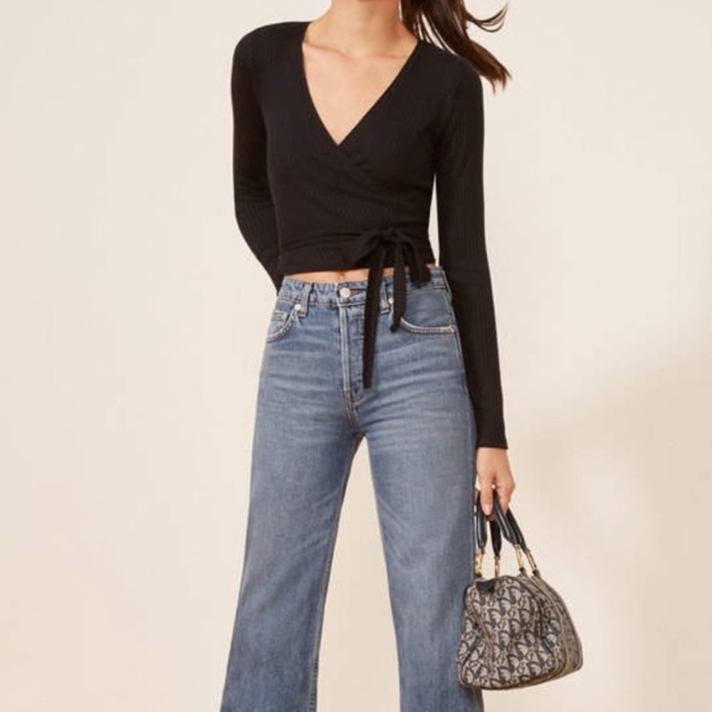 Reformation Petalo Top in black
